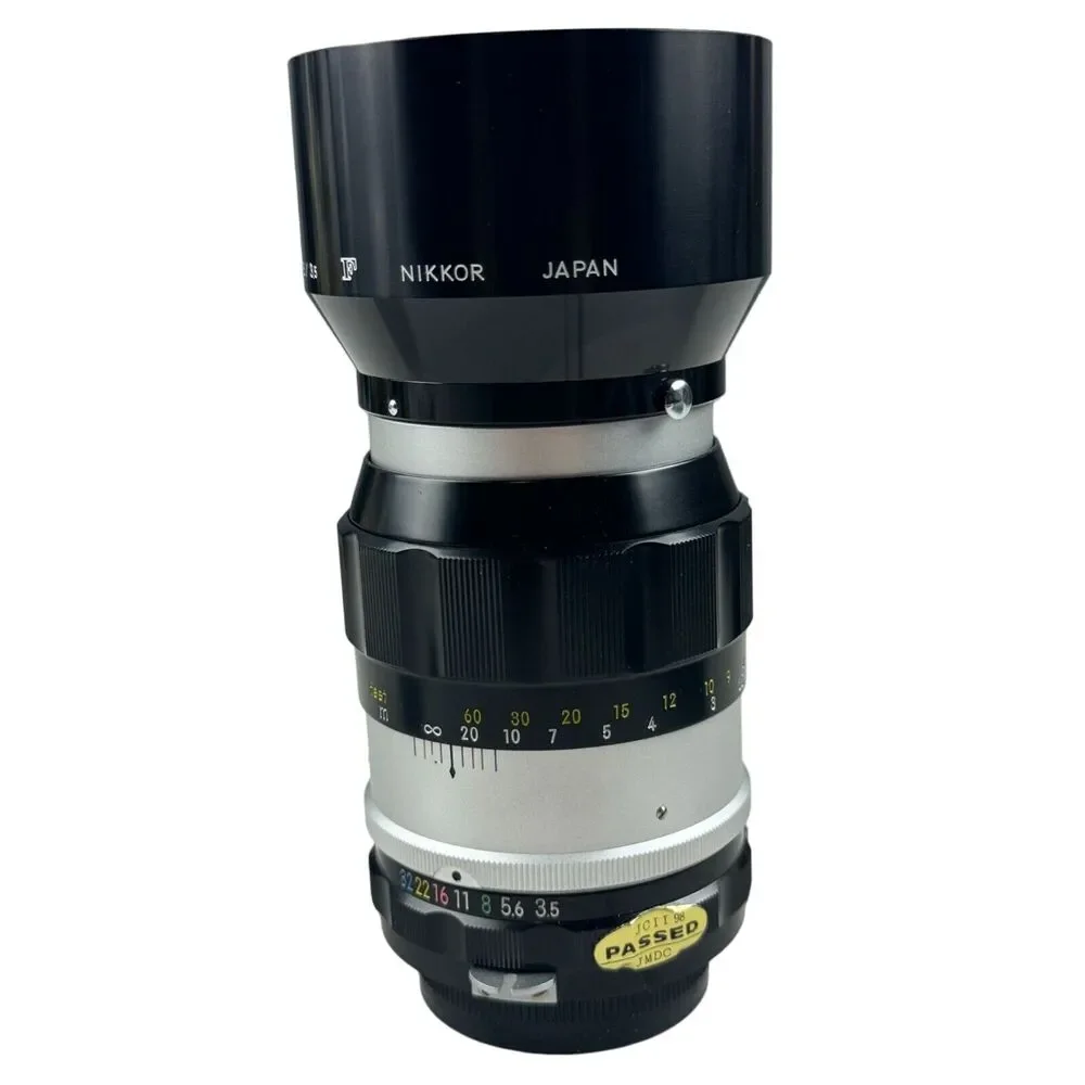 Nikkor-Q Nippon Kogaku Nikon135mm f/3.5 Auto Lens, Hood, Filter, Caps